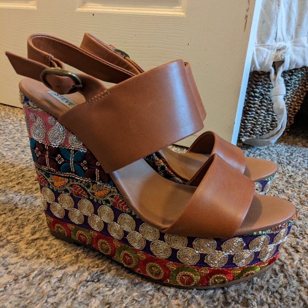 Steve Madden Platform Wedges/Espadrilles Colorful Boho Pattern Size 8.5